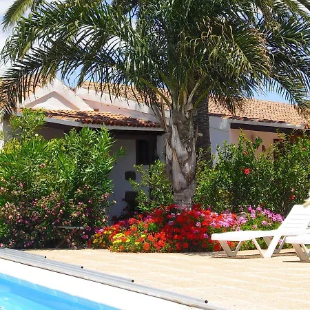 Cosy In 32 M² Pool Apartamento